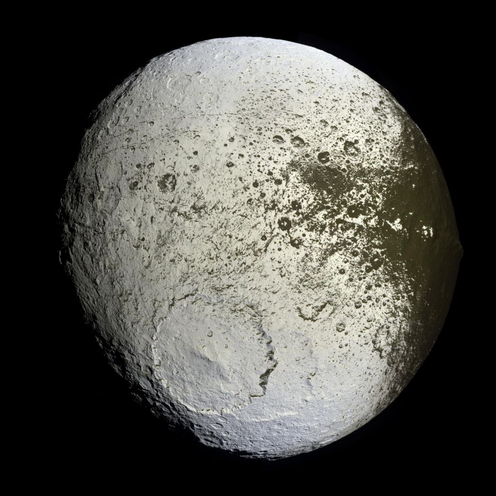 Iapetus (moon of Saturn)